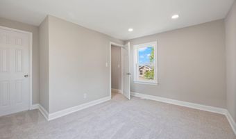 4914 22ND St N, Arlington, VA 22207