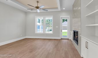 412 Main St, Bay St. Louis, MS 39520