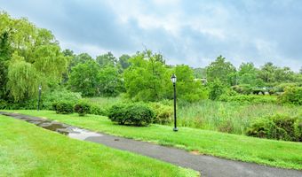 21 Pine Ct 21, Cromwell, CT 06416