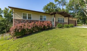 2831 Corral Estates Dr, Arnold, MO 63010