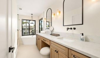 6844 Urubu St, Carlsbad, CA 92009