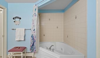 45 Claire Pointe Rd, Burlington, VT 05408