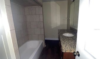 124 ELAINE Dr, Auburndale, FL 33823