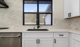 605 Rosewood Dr, Bellevue, ID 83313