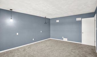 826 Yorkshire Rd, Anderson, IN 46012