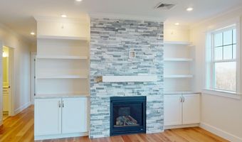 1 Longview Dr 404, Atkinson, NH 03811