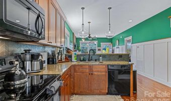 31 Byrdcliffe Ln, Asheville, NC 28805