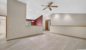 626 Samuel Dr, Madison, WI 53717