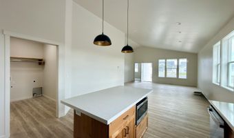 1073 Alpine Ave, Chubbuck, ID 83202