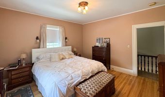 81 Parkview Ave, Bangor, ME 04401