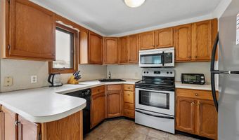 138 Butternut Ln A, Bristol, CT 06010