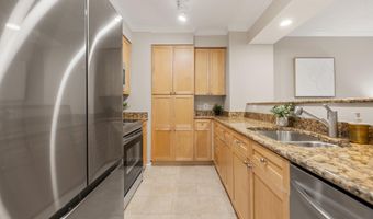 3101 N HAMPTON Dr N 413, Alexandria, VA 22302
