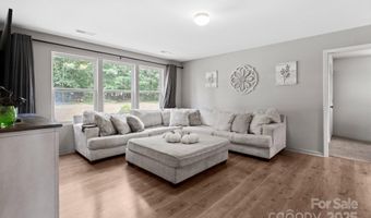 712 Coventry Dr, Albemarle, NC 28001