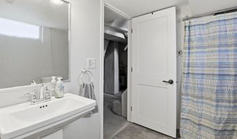 1420 N OWAISSA St, Appleton, WI 54911