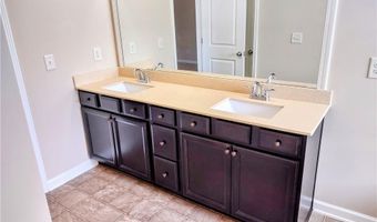 4955 Ducote Trl, Alpharetta, GA 30004