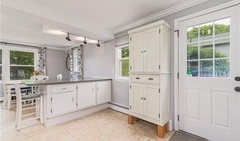 460 Schooner Ave, Jamestown, RI 02835