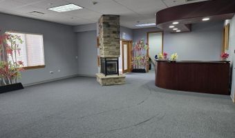 1452 Merchant Dr, Algonquin, IL 60102