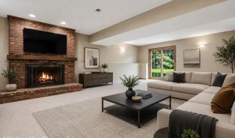 17 Green Hill Rd, Bethany, CT 06524