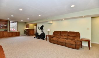 938 Weeping Way Ln, Avon, IN 46123