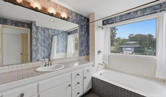 622 Kalamath Dr, Del Mar, CA 92014