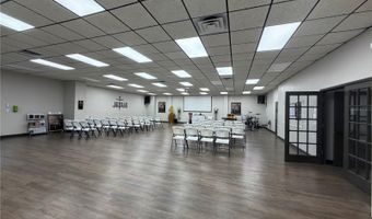 208 E LAKE Ave, Auburndale, FL 33823