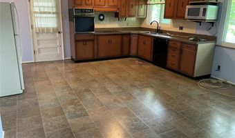 7830 Apple Valley Dr, Affton, MO 63123