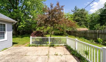915 Sharondale Dr, Amherst, OH 44001