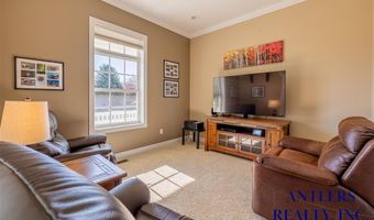 813 35th St, Cody, WY 82414
