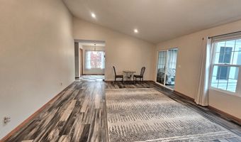 1204 Willow Dr, Aberdeen, SD 57401