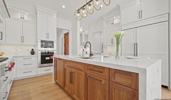 982 Closter Dock Rd, Alpine, NJ 07620