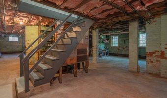 50 Portsmouth Rd, Amesbury, MA 01913
