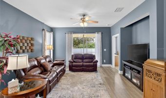 307 BLUEWATER FALLS Ct, Apollo Beach, FL 33572