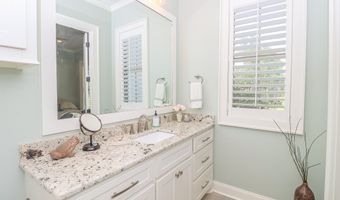 170 Fallen Oak Dr, Brandon, MS 39047