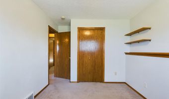 804 E Maywood St, Brandon, SD 57005