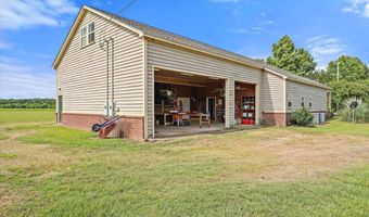499 Breakwater Dr, Benton, MS 39039