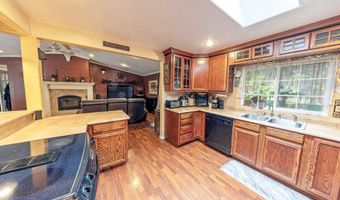 1121 YEUST Rd, Azalea, OR 97410