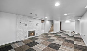 1074 6TH St, Green Bay, WI 54304