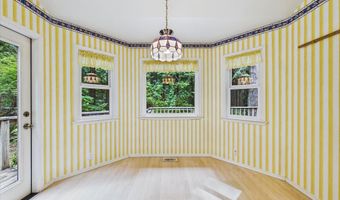 1195 Diamond Dr, Arcata, CA 95521