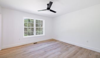 176 Rockwell Ave, Bristol, CT 06010