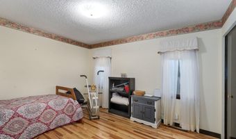 1626 Porter Ave, Aurora, MO 65605