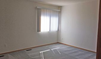 3240 Bellflower Ct, Ann Arbor, MI 48103