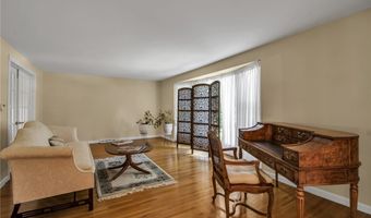 92 Dan Troy Dr, Amherst, NY 14221