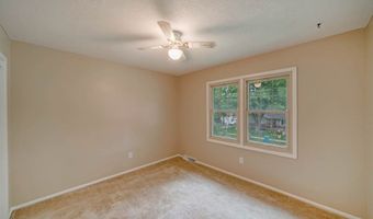 210 11th Ave SW, Altoona, IA 50009