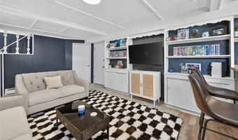 44 Cliff Ave, Cranston, RI 02920