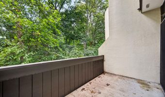 2212 S RANDOLPH St 1, Arlington, VA 22204