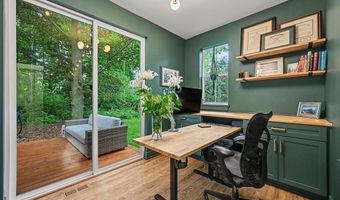 586 Kuehnle Ave, Ann Arbor, MI 48103