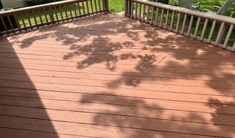 829 Savannah River Dr, Adrian, MI 49221