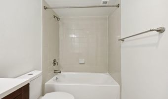 4500 S FOUR MILE RUN Dr 220, Arlington, VA 22204