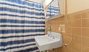 215 Dewey St, Bennington, VT 05201