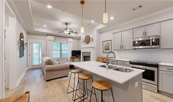 574 GREY OAK Cir, Auburn, AL 36830